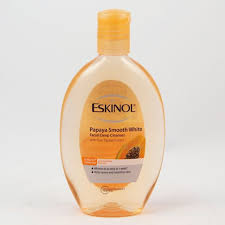 Eskinol Classic Papaya Smooth White Deep Cleanser with Pure Papaya Extract 225ml